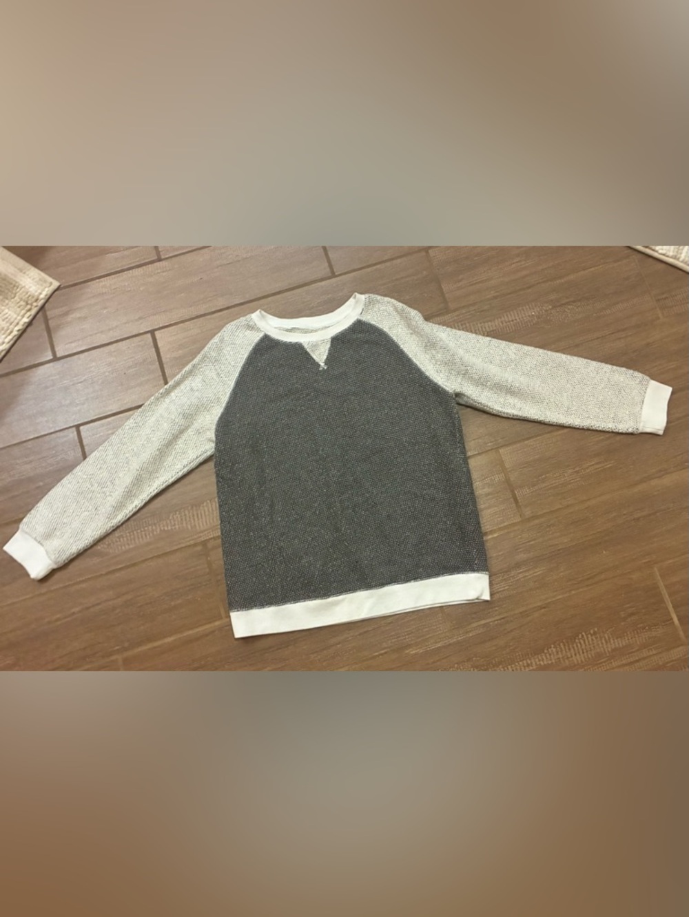 ZYIA Two-Tone Crewneck Sweater - Gray and Cream